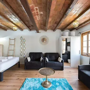https://n24-the-streets-apartments-bar.topbarcelonahotels.com
